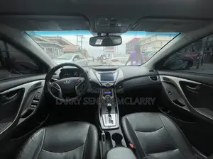 Hyundai Elantra Limited Sedan FWD (1.8L 4cyl 6A) 2013 Gray