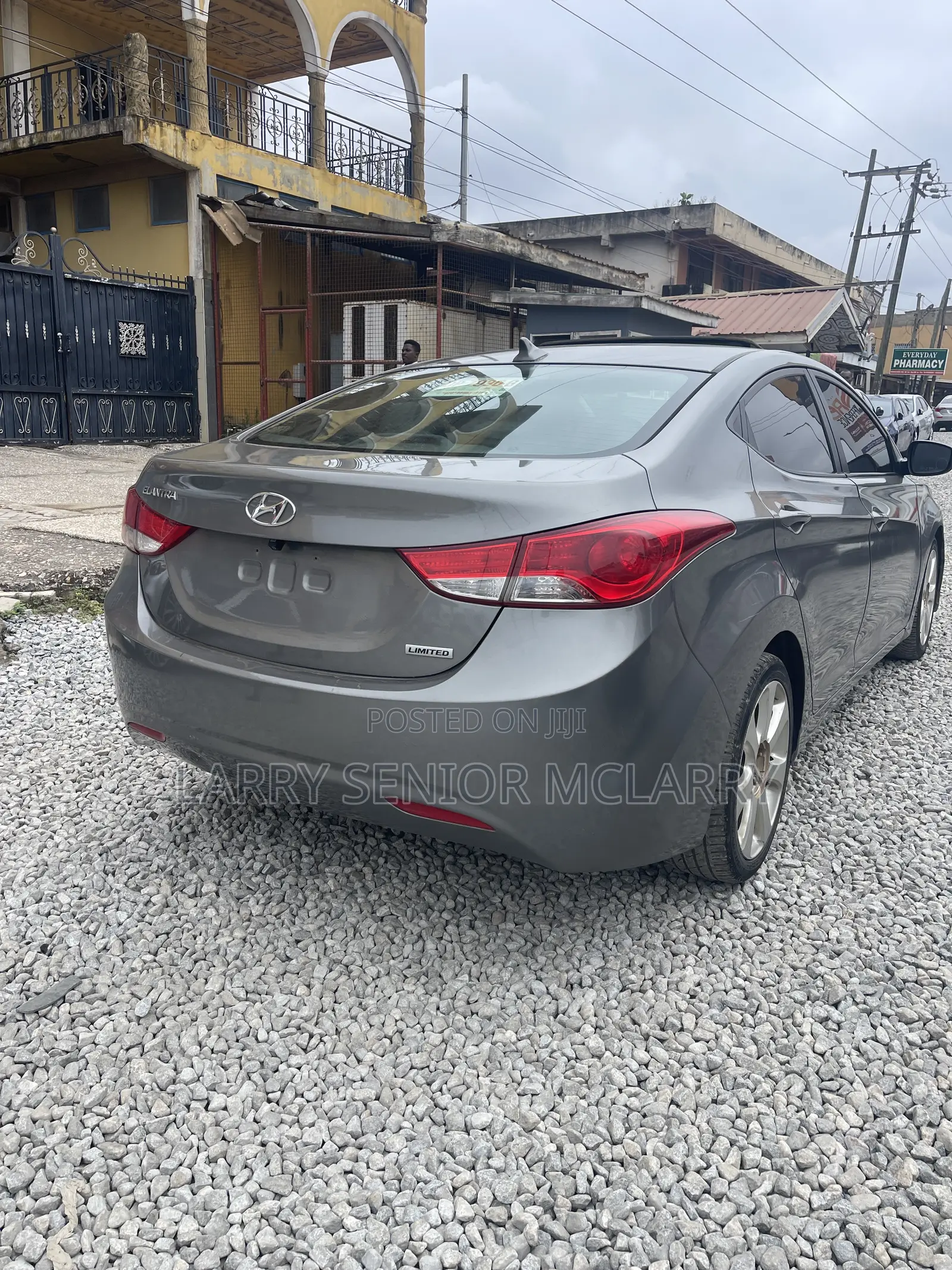 Hyundai Elantra Limited Sedan FWD (1.8L 4cyl 6A) 2013 Gray