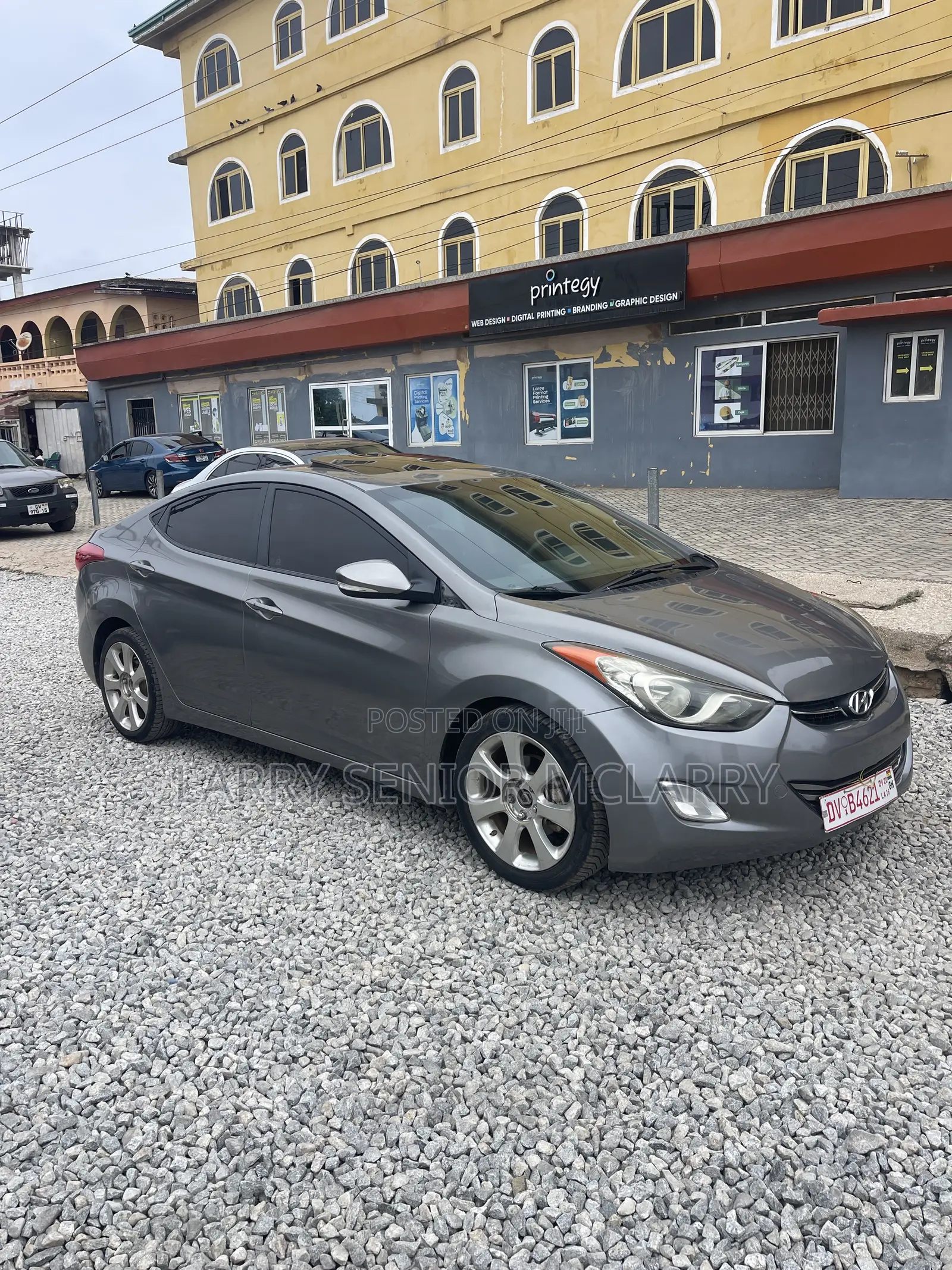 Hyundai Elantra Limited Sedan FWD (1.8L 4cyl 6A) 2013 Gray