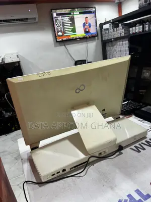 Desktop Computer Fujitsu 8GB Intel Core i7 HDD 500GB