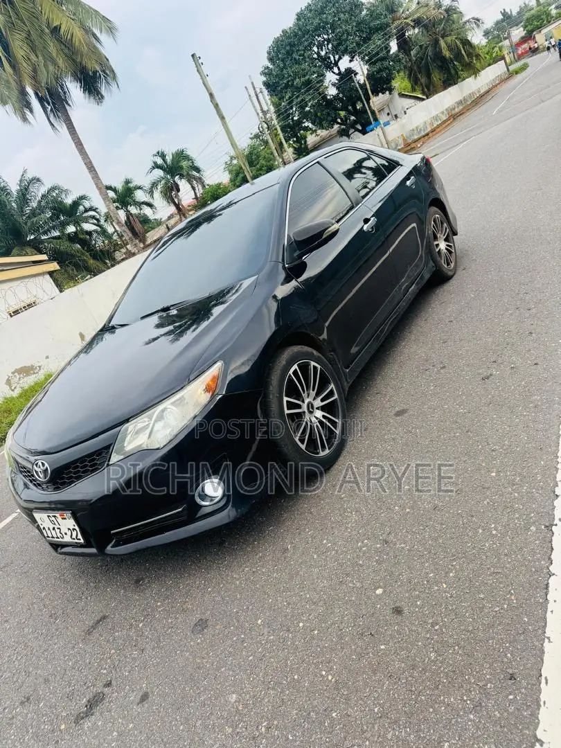 Toyota Camry SE 4dr Sedan (2.5L 4cyl 6A) 2014 Black