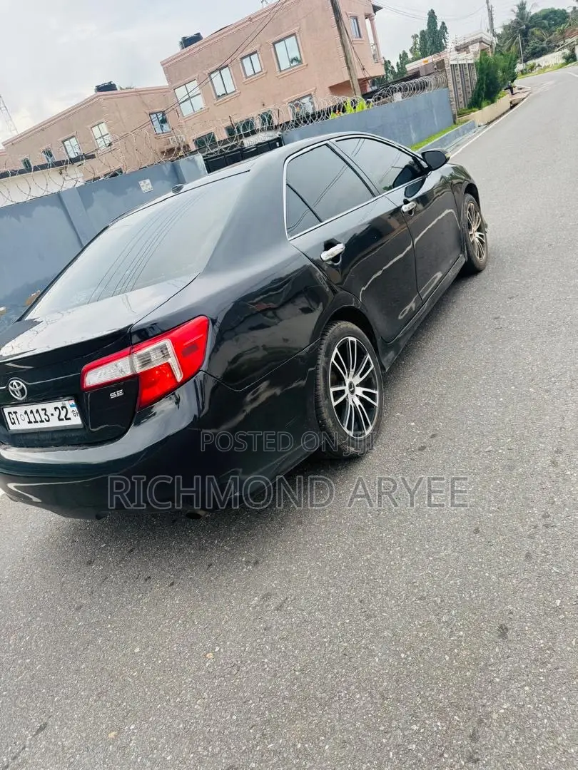 Toyota Camry SE 4dr Sedan (2.5L 4cyl 6A) 2014 Black