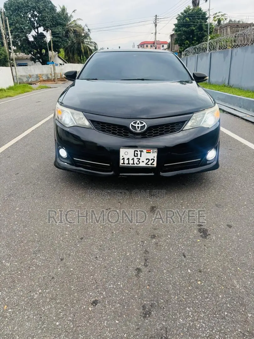 Toyota Camry SE 4dr Sedan (2.5L 4cyl 6A) 2014 Black