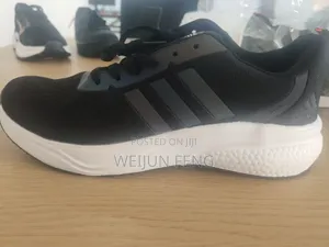 Sports Shoes