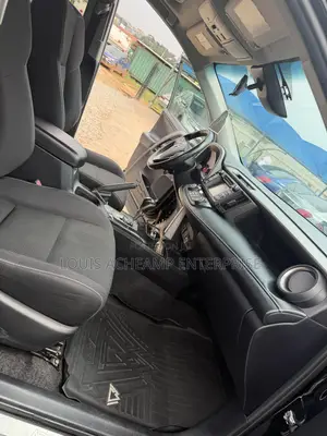 Toyota RAV4 XLE 4dr SUV (2.5L 4cyl 6A) 2018 Black