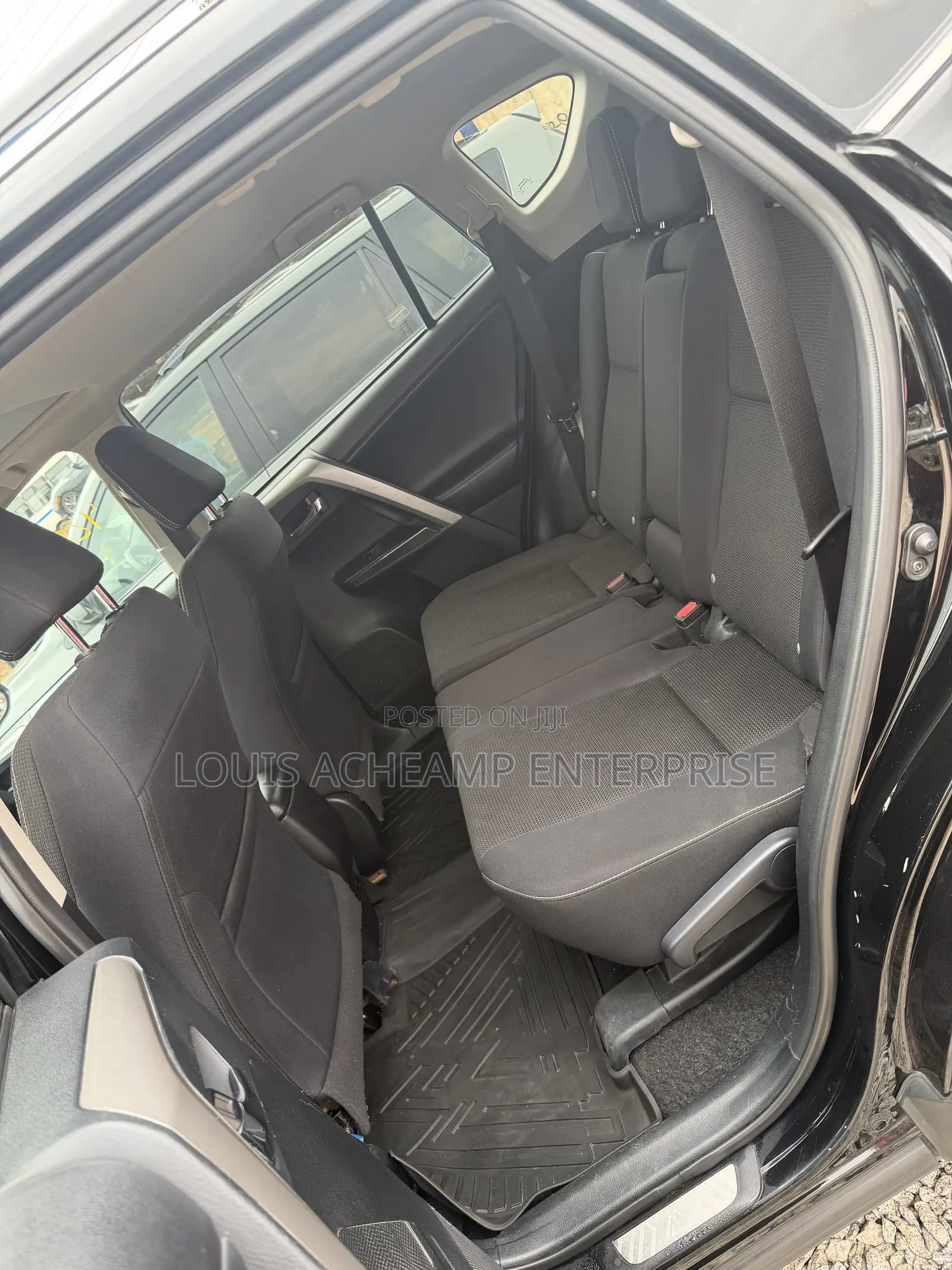 Toyota RAV4 XLE 4dr SUV (2.5L 4cyl 6A) 2018 Black