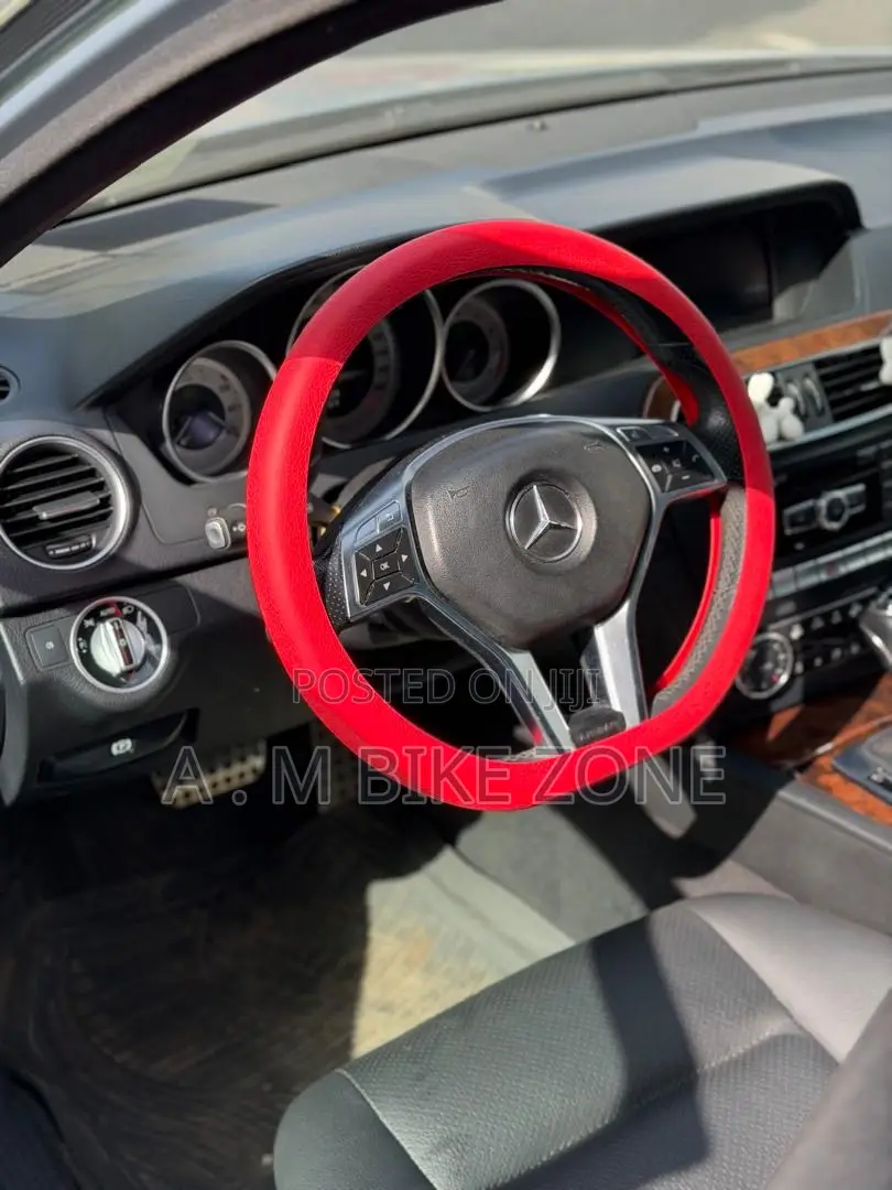 Mercedes-Benz C250 2014 Blue