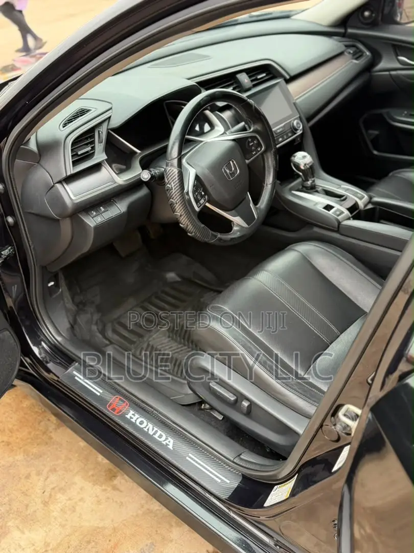 Honda Civic Touring 4dr Sedan (1.5L 4cyl) 2017 Black