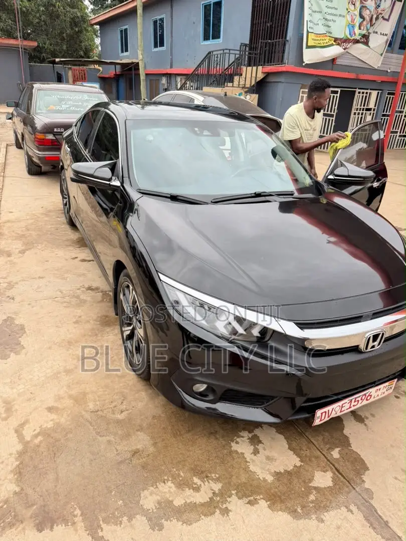 Honda Civic Touring 4dr Sedan (1.5L 4cyl) 2017 Black