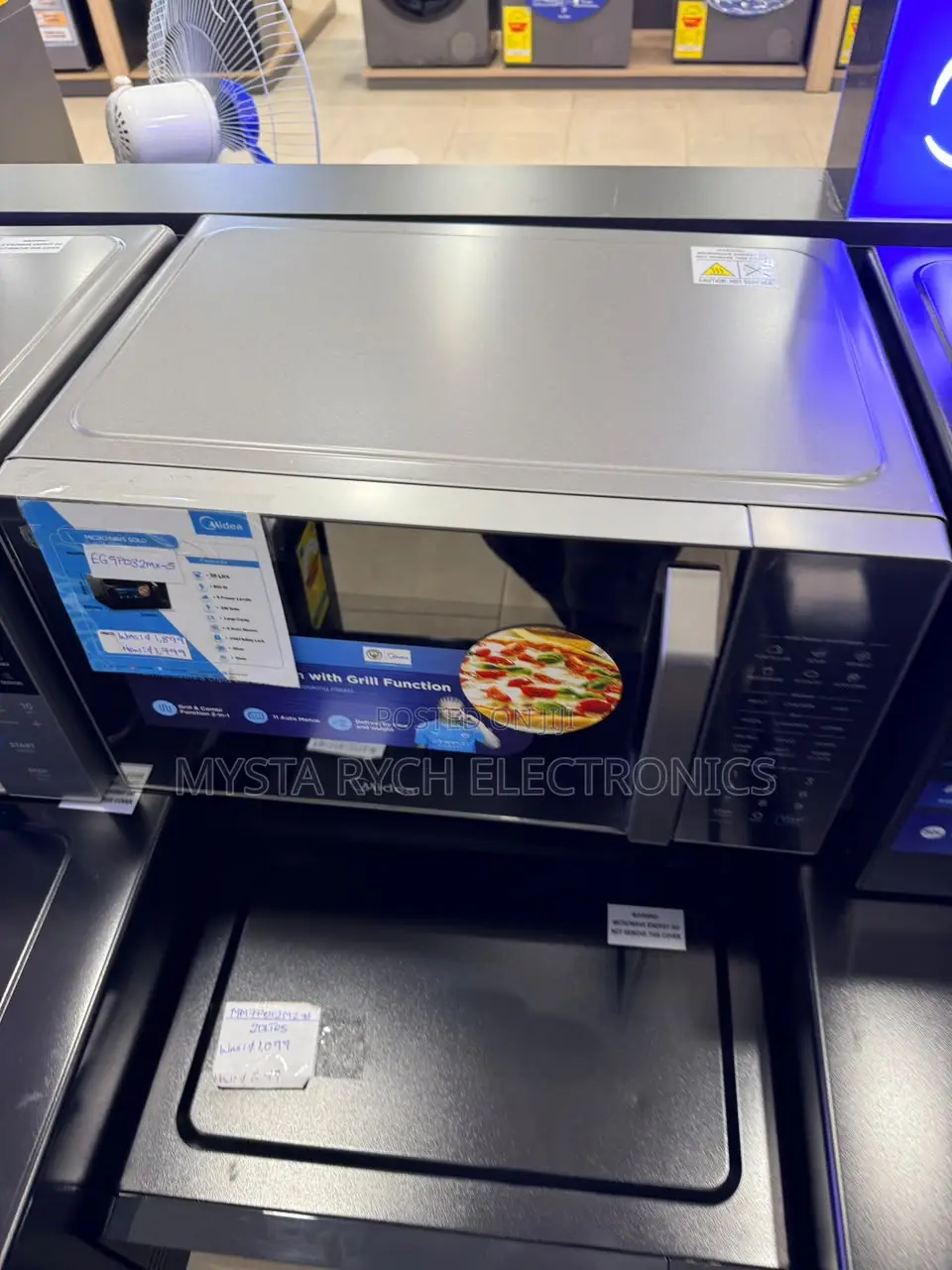 Midea 32 LTS Microwave Oven