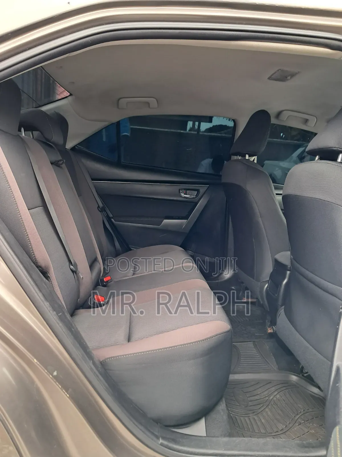 Toyota Corolla LE Eco (1.8L 4cyl 2A) 2019 Matt Black