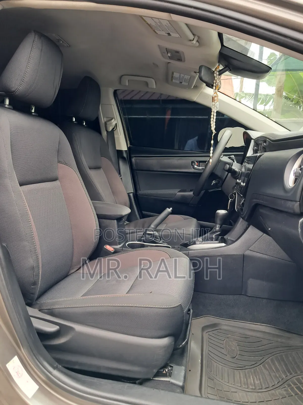 Toyota Corolla LE Eco (1.8L 4cyl 2A) 2019 Matt Black