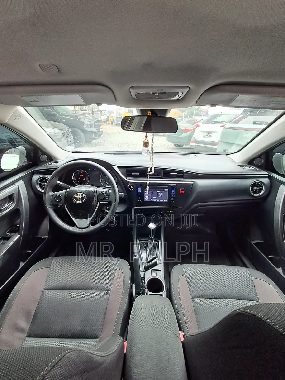 Toyota Corolla LE Eco (1.8L 4cyl 2A) 2019 Matt Black