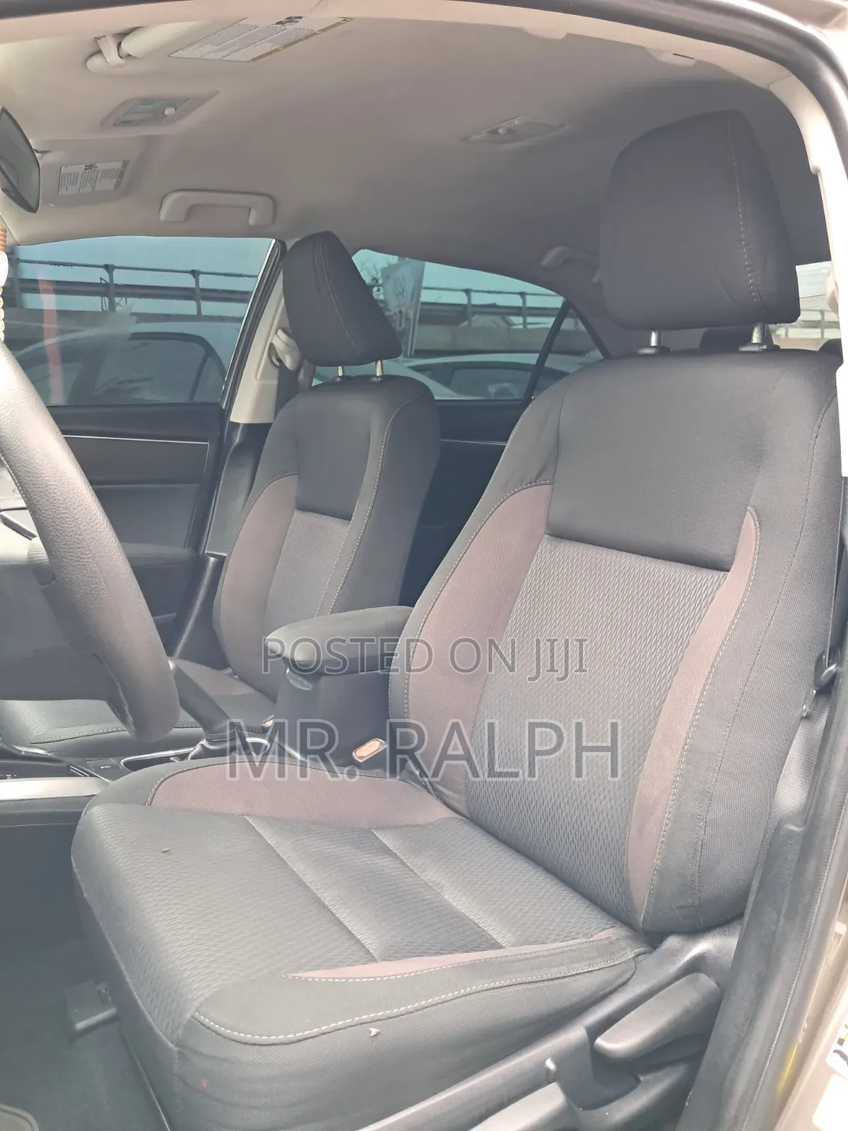 Toyota Corolla LE Eco (1.8L 4cyl 2A) 2019 Matt Black