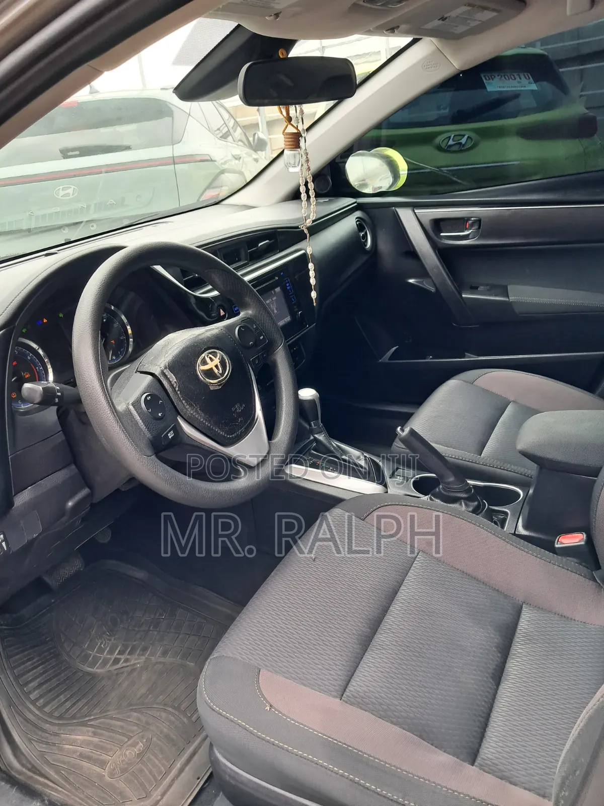 Toyota Corolla LE Eco (1.8L 4cyl 2A) 2019 Matt Black