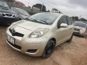 Toyota Vitz 1.3 AWD 3dr 2010 Gold