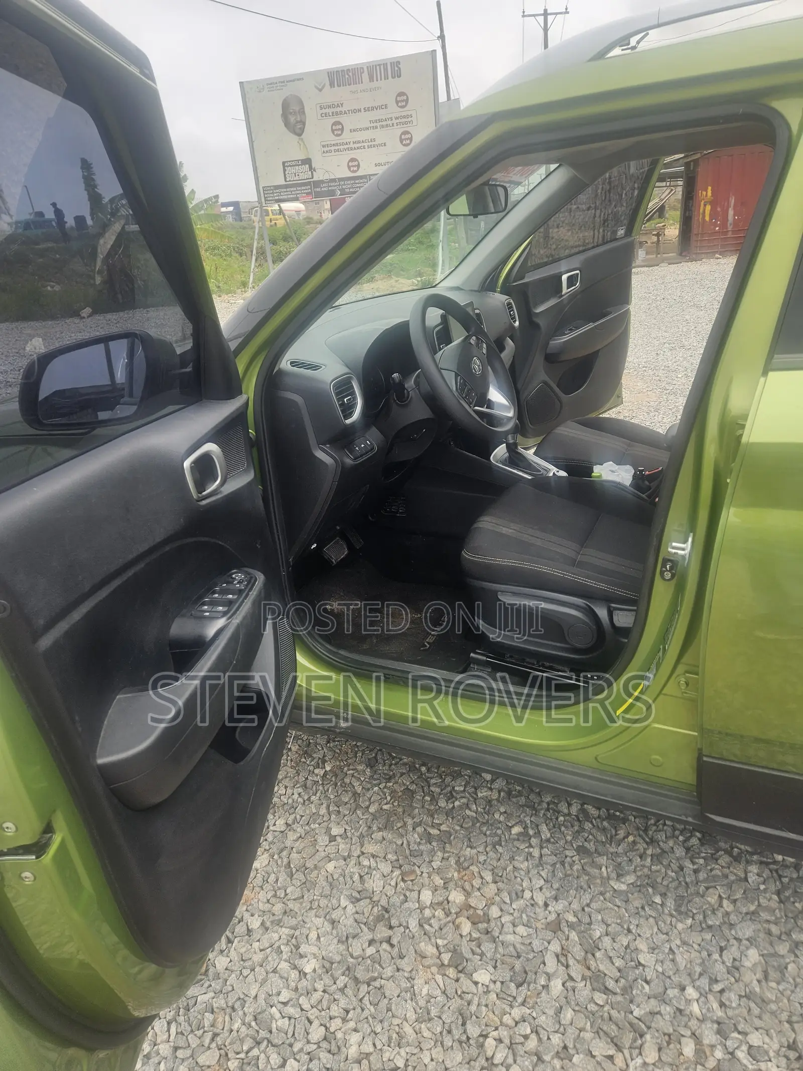 Hyundai Venue 2020 Green