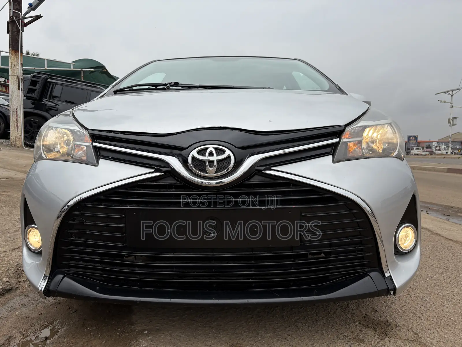 Toyota Yaris LE Hatchback 5dr 2016 Silver