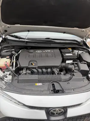 Toyota Corolla LE 2020 Silver