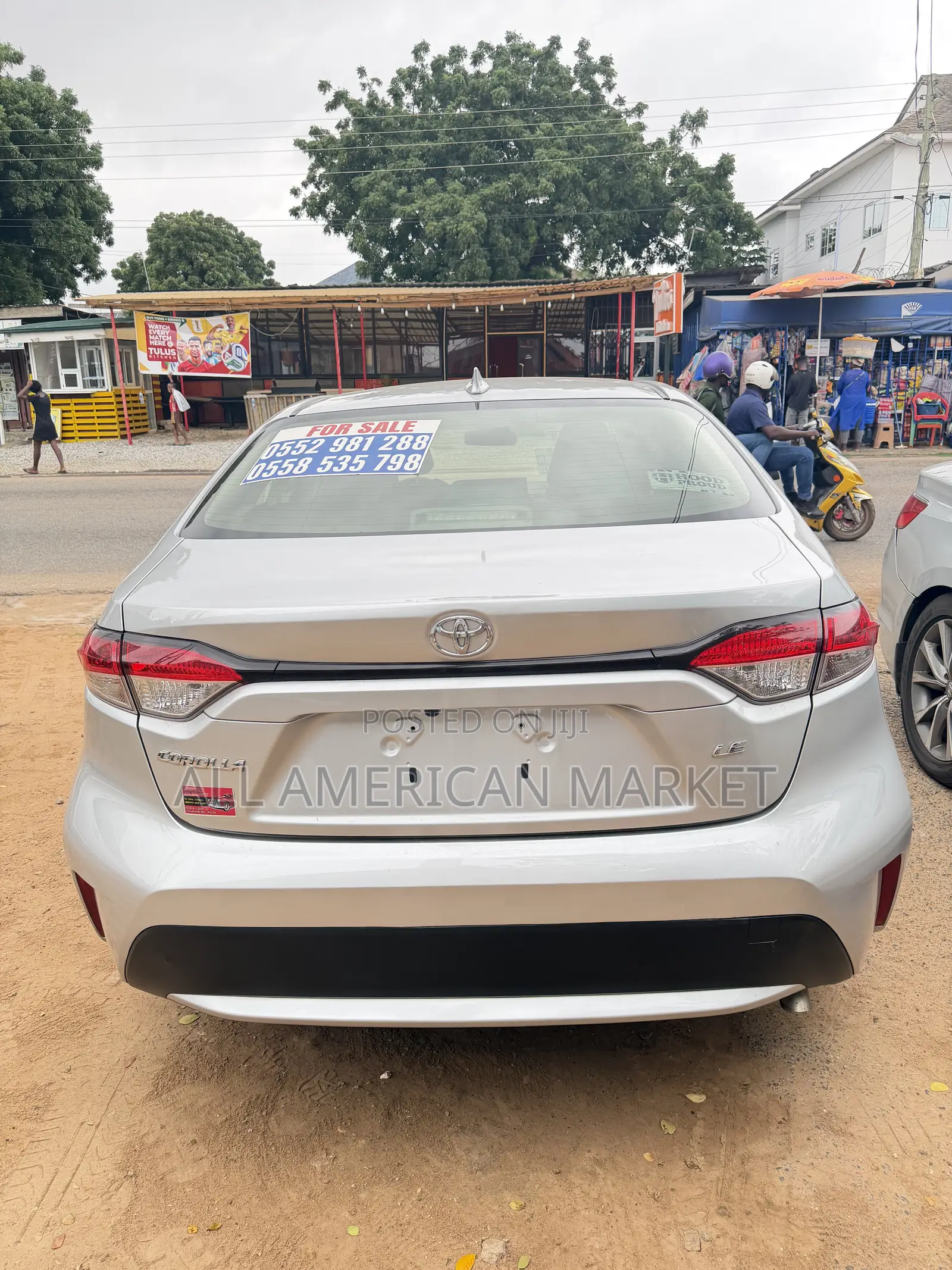 Toyota Corolla LE 2020 Silver