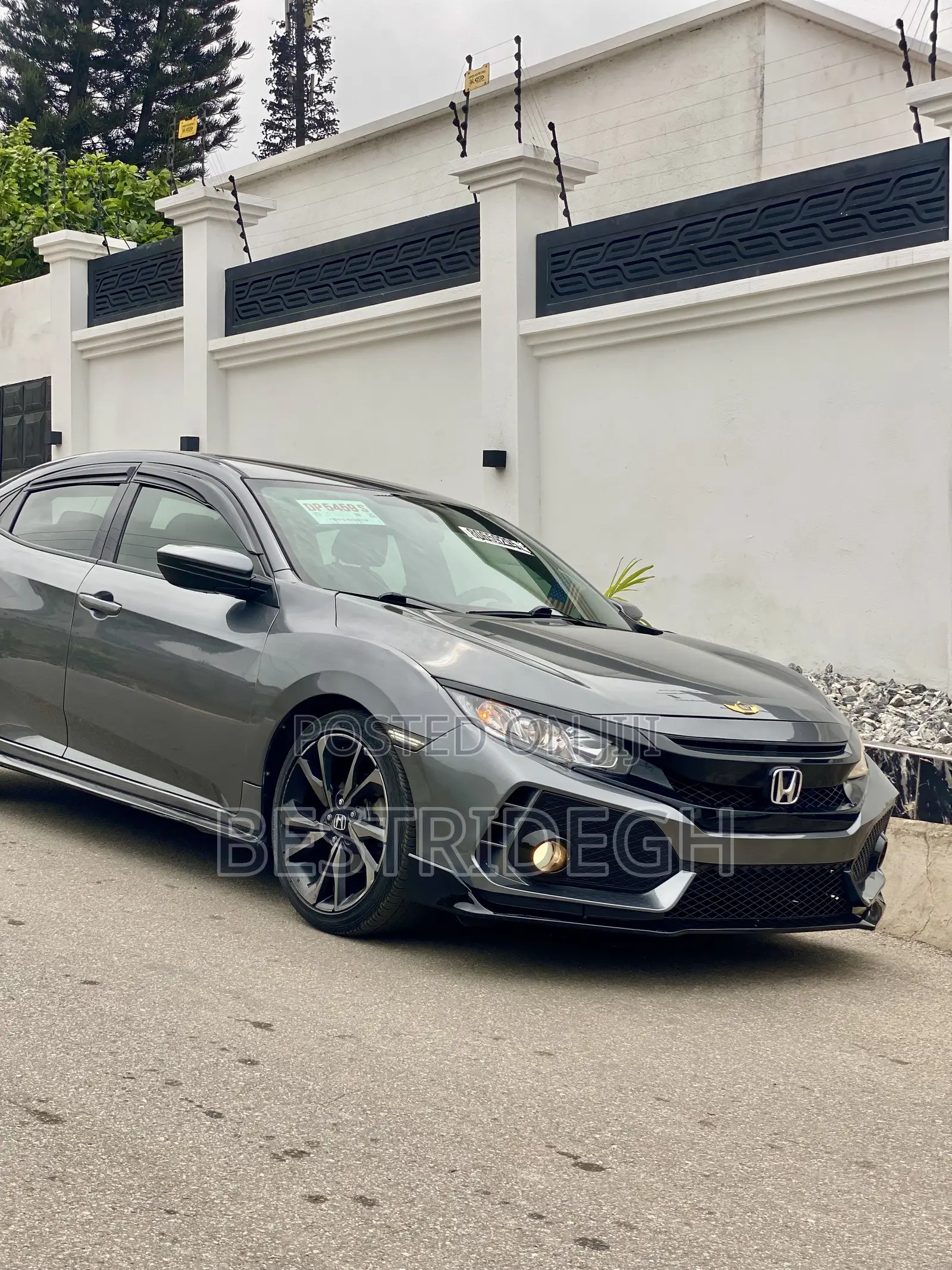 Honda Civic Sport 4dr Hatchback (1.5L 4cyl) 2017 Gray