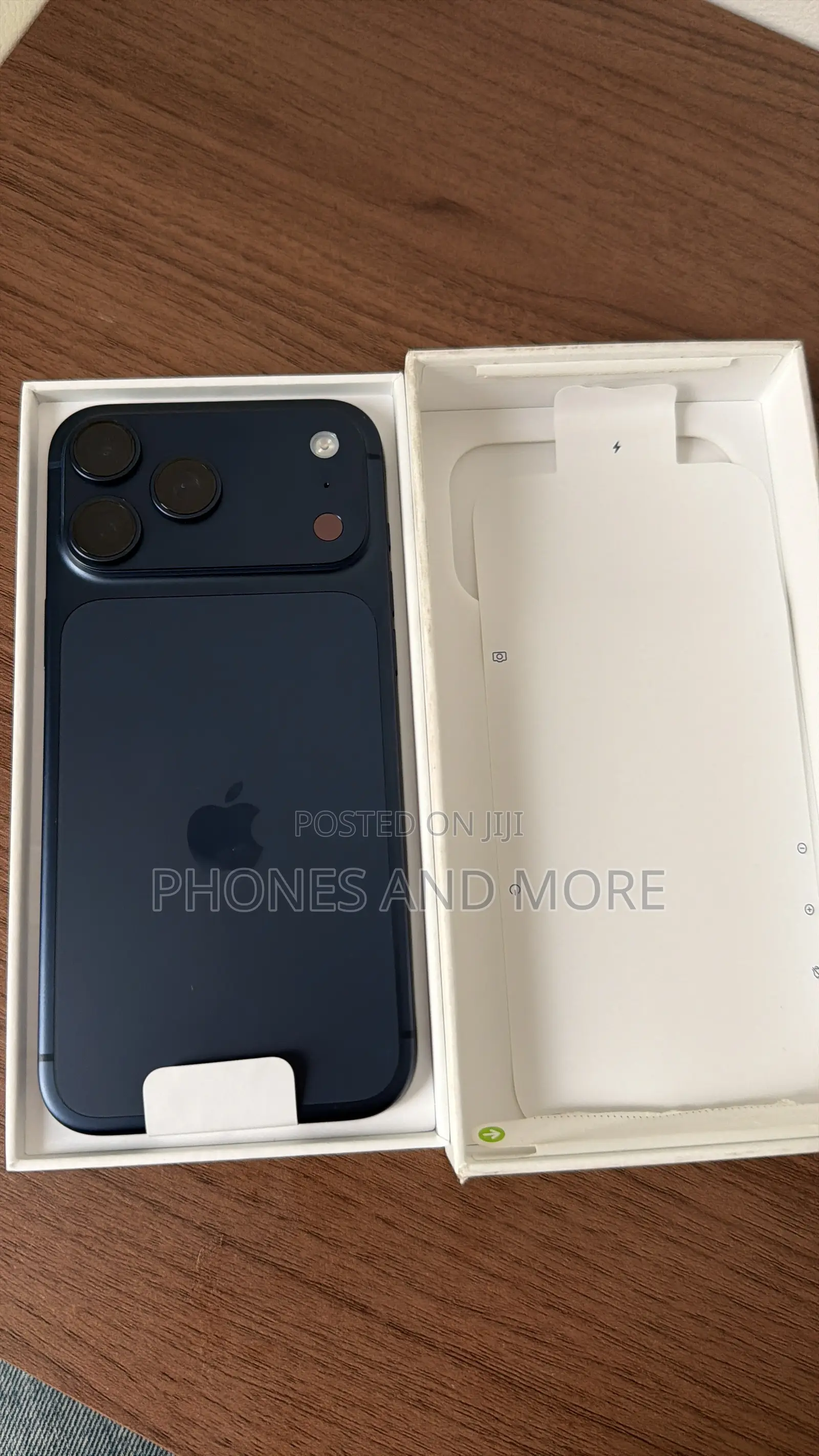 New Apple iPhone 17 Pro Max 256 GB Blue