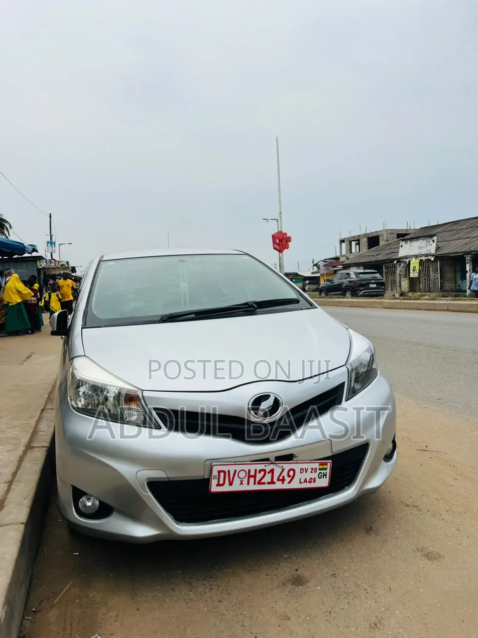 Toyota Vitz 1.3 FWD 5dr 2013 Silver