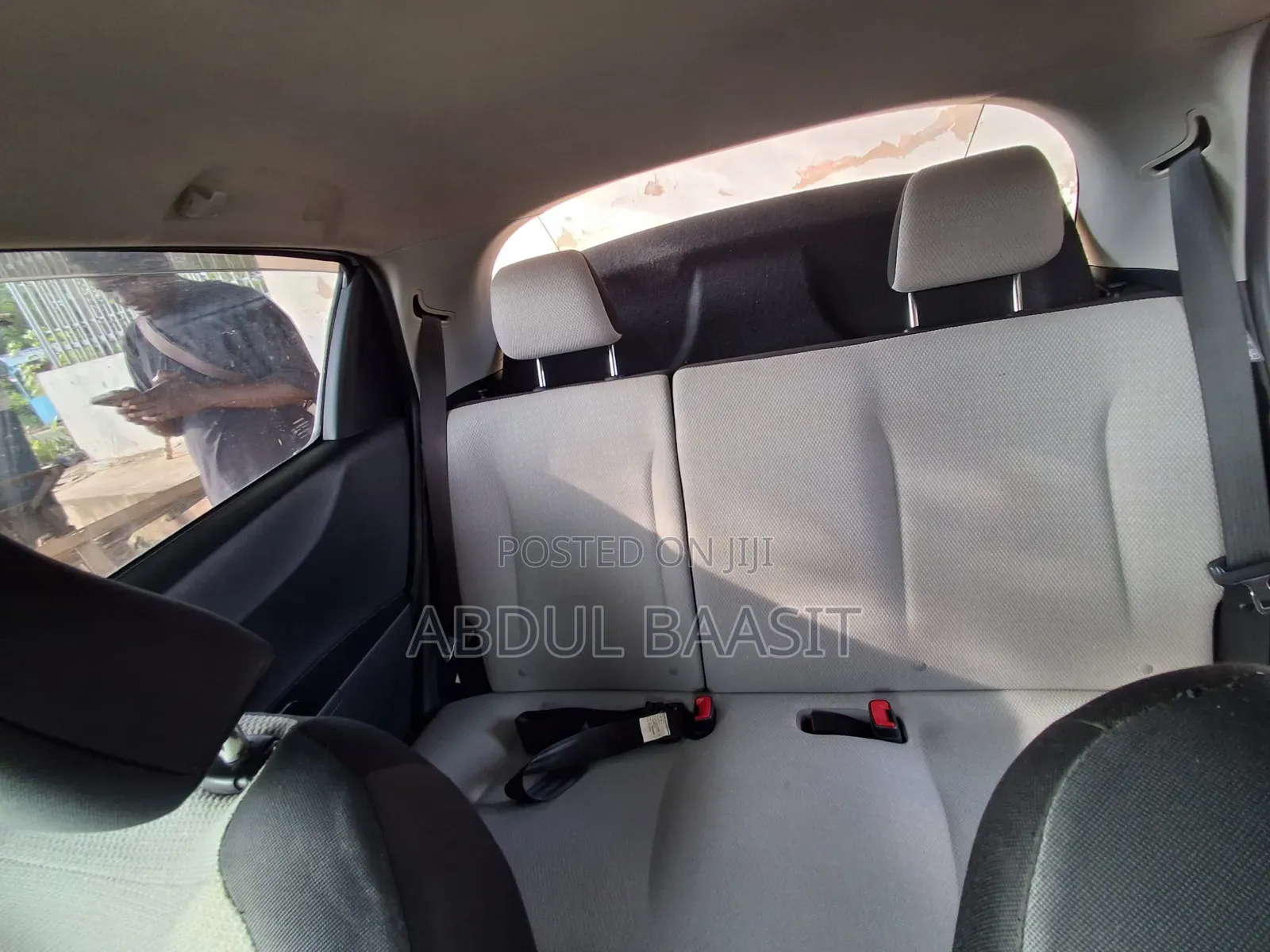 Toyota Vitz 1.3 FWD 5dr 2013 Silver