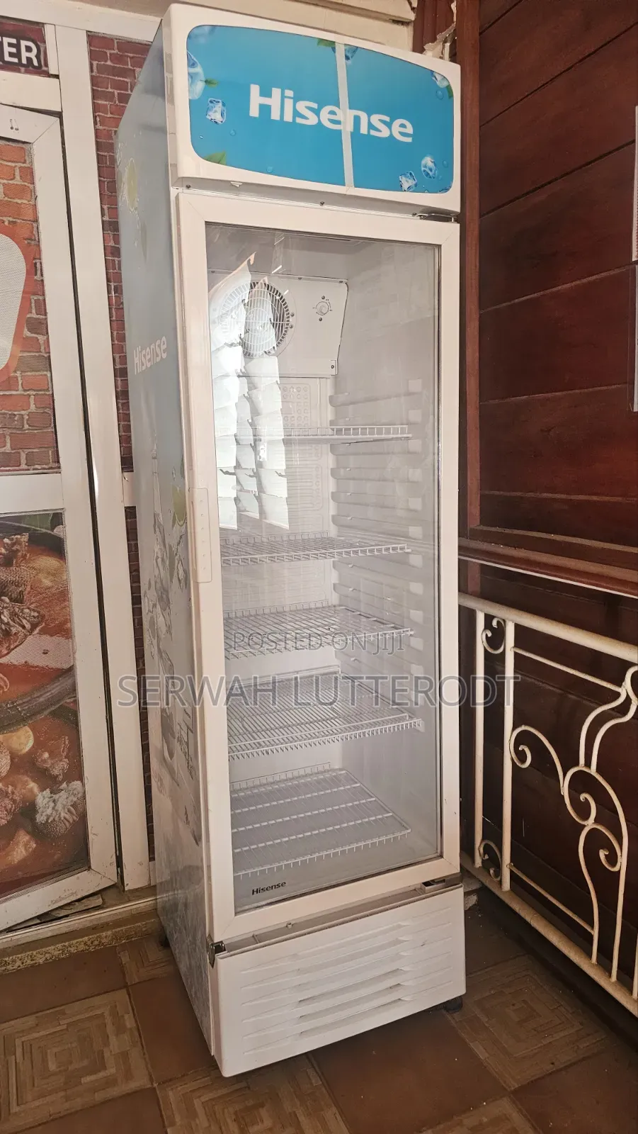 Hisense Drinks Display Fridge for Sale 382L