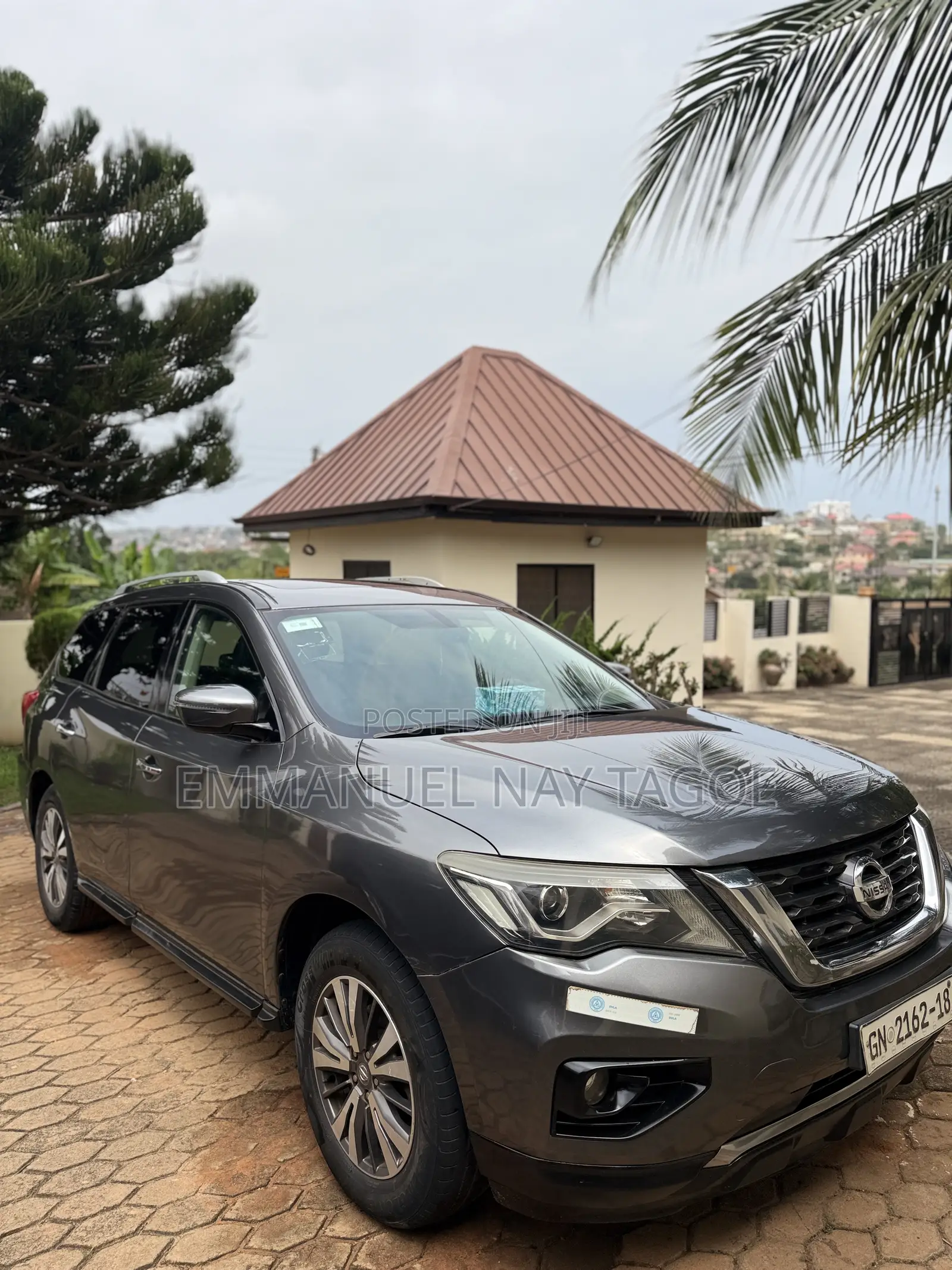 Nissan Pathfinder SV 4dr 4x4 (3.5L 6cyl) 2017 Gray