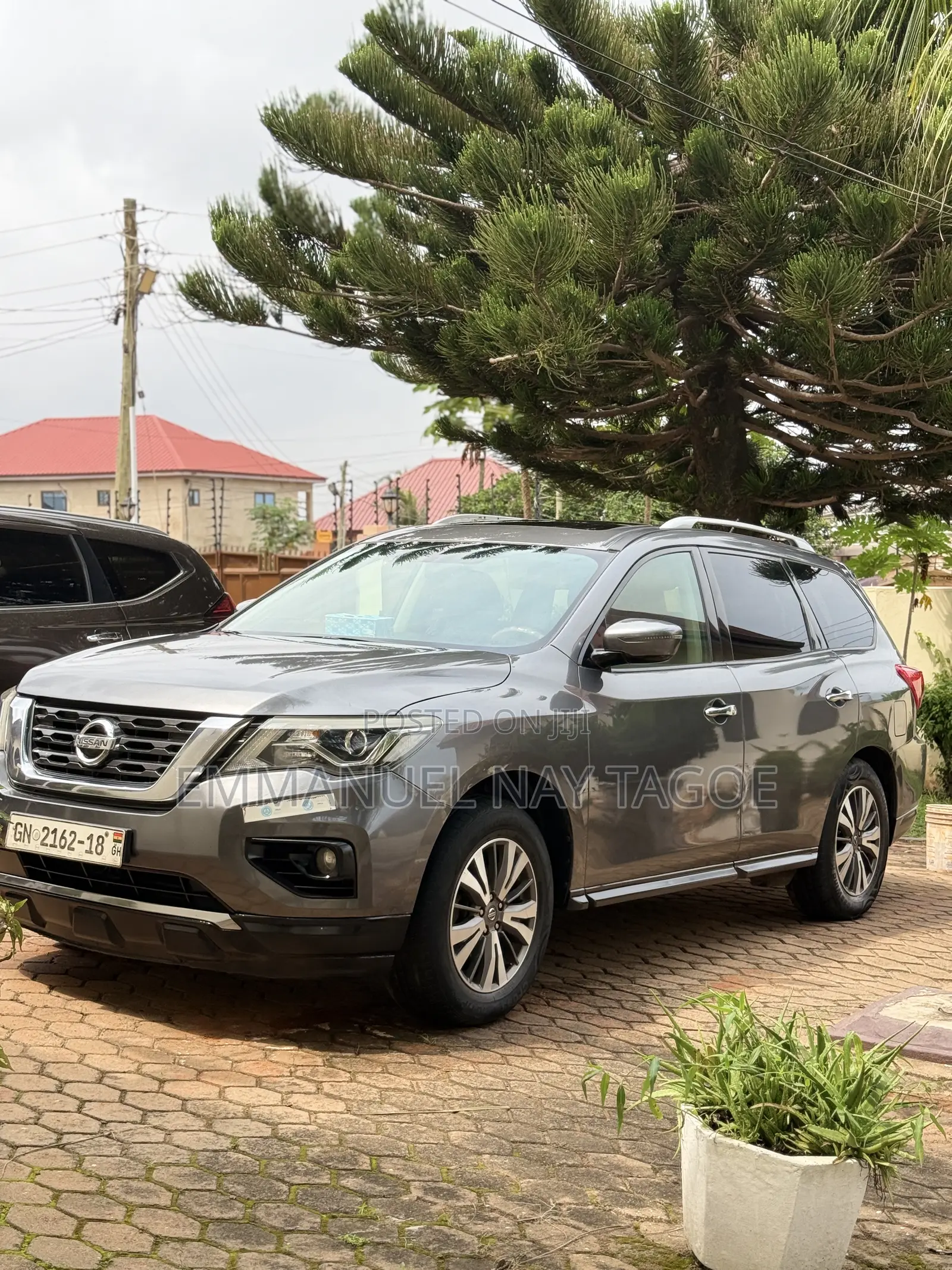 Nissan Pathfinder SV 4dr 4x4 (3.5L 6cyl) 2017 Gray