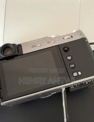 FUJIFILM X100vi