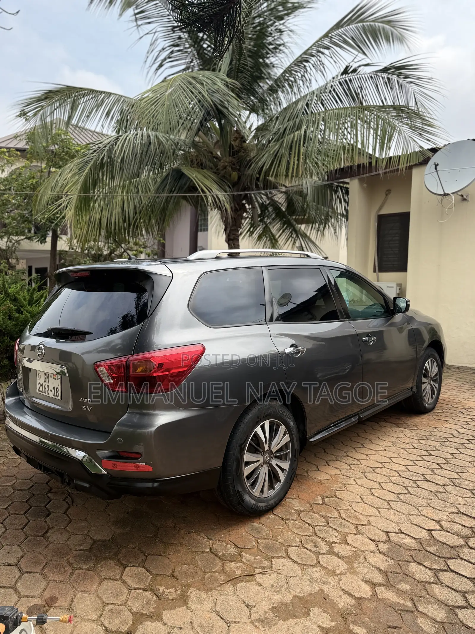 Nissan Pathfinder SV 4dr 4x4 (3.5L 6cyl) 2017 Gray
