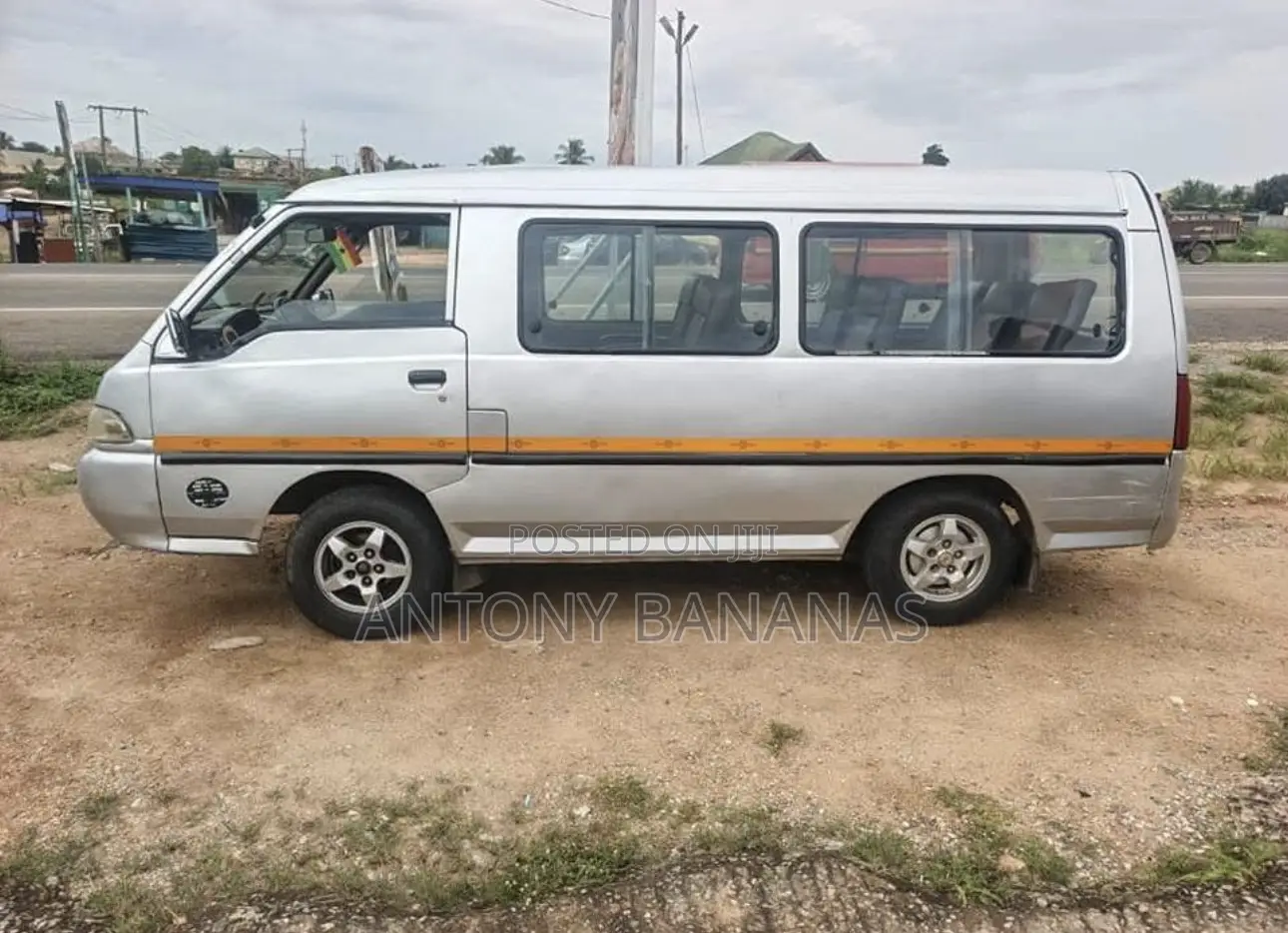 Hyundai H-100 2004 Silver
