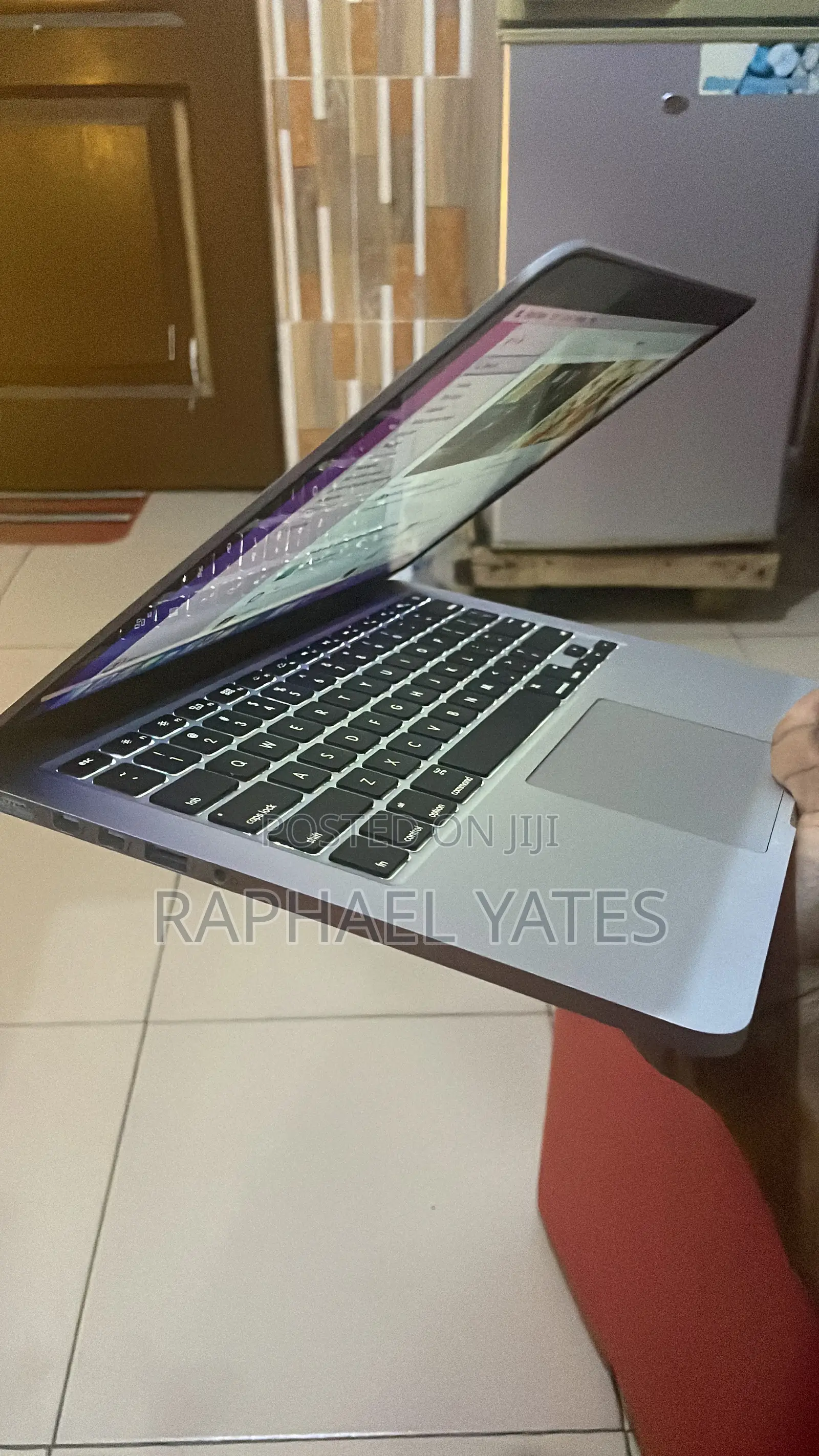 Laptop Apple MacBook Pro 8GB Intel HDD 32GB