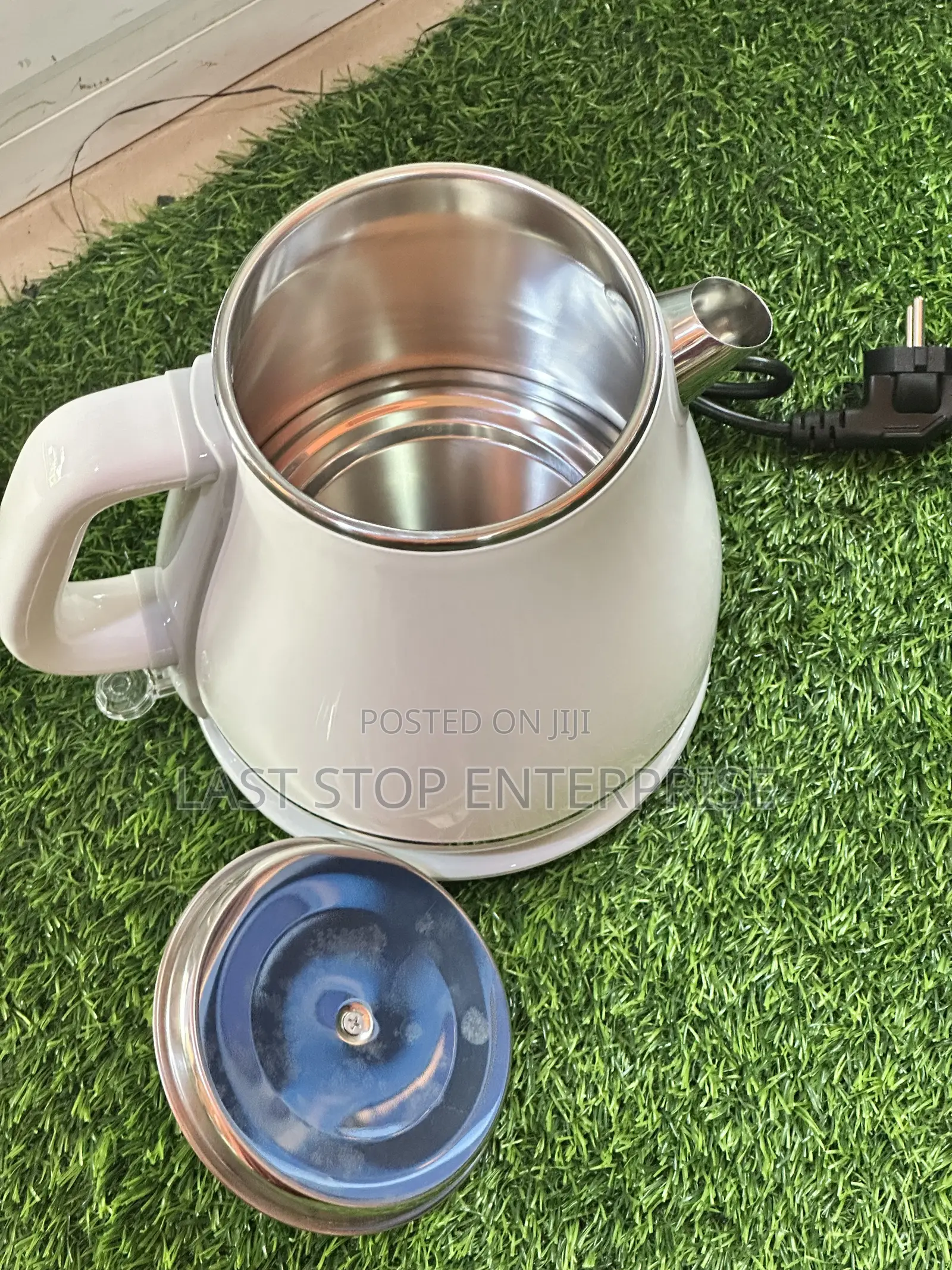 Quality and Classic Electric Kettle (1.7 Litres)