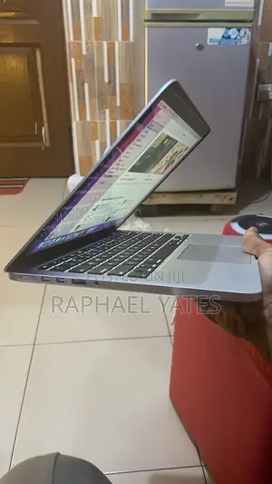 Laptop Apple MacBook Pro 8GB Intel HDD 32GB