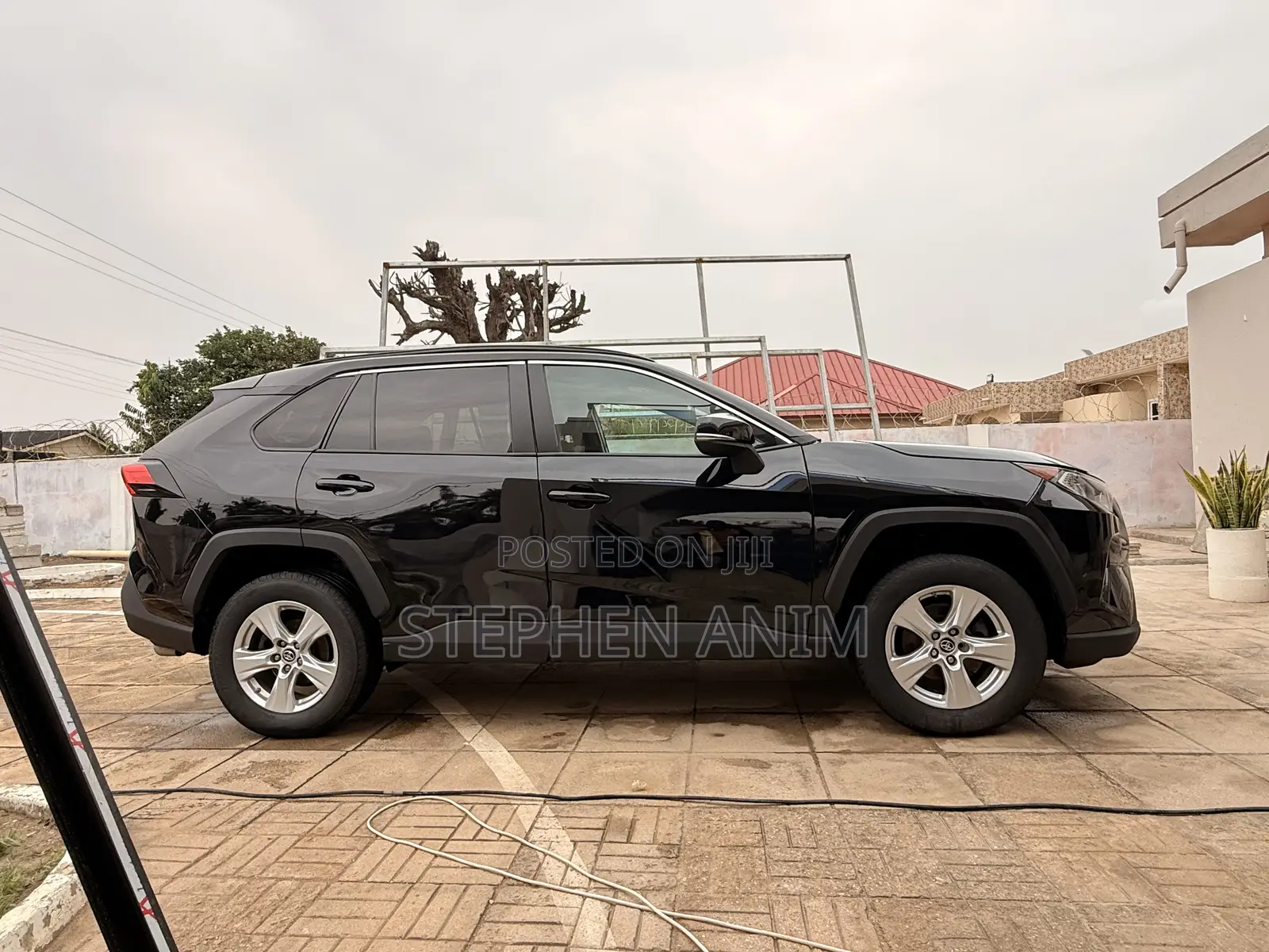 Toyota RAV4 XLE AWD 2019 Black