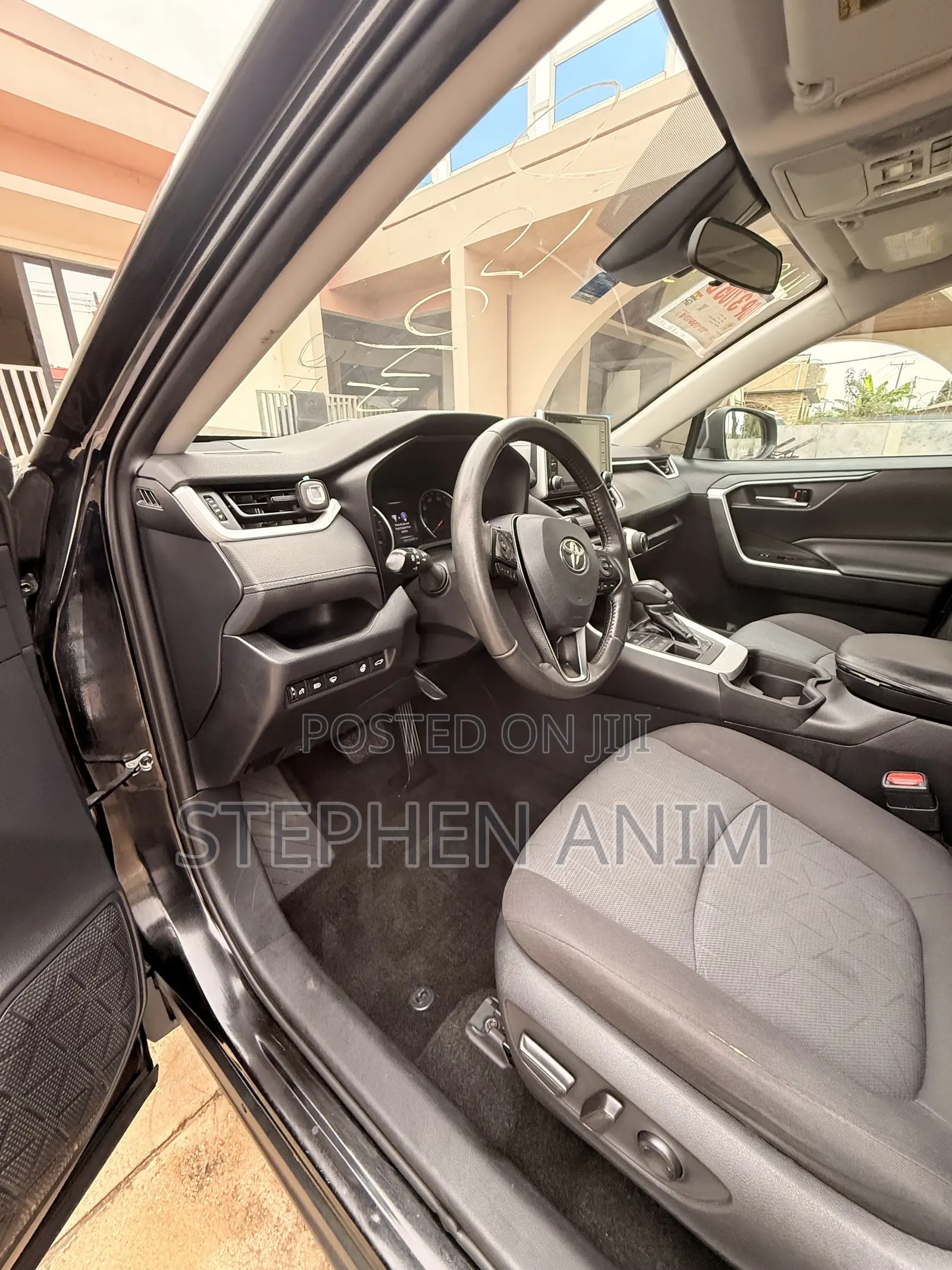 Toyota RAV4 XLE AWD 2019 Black