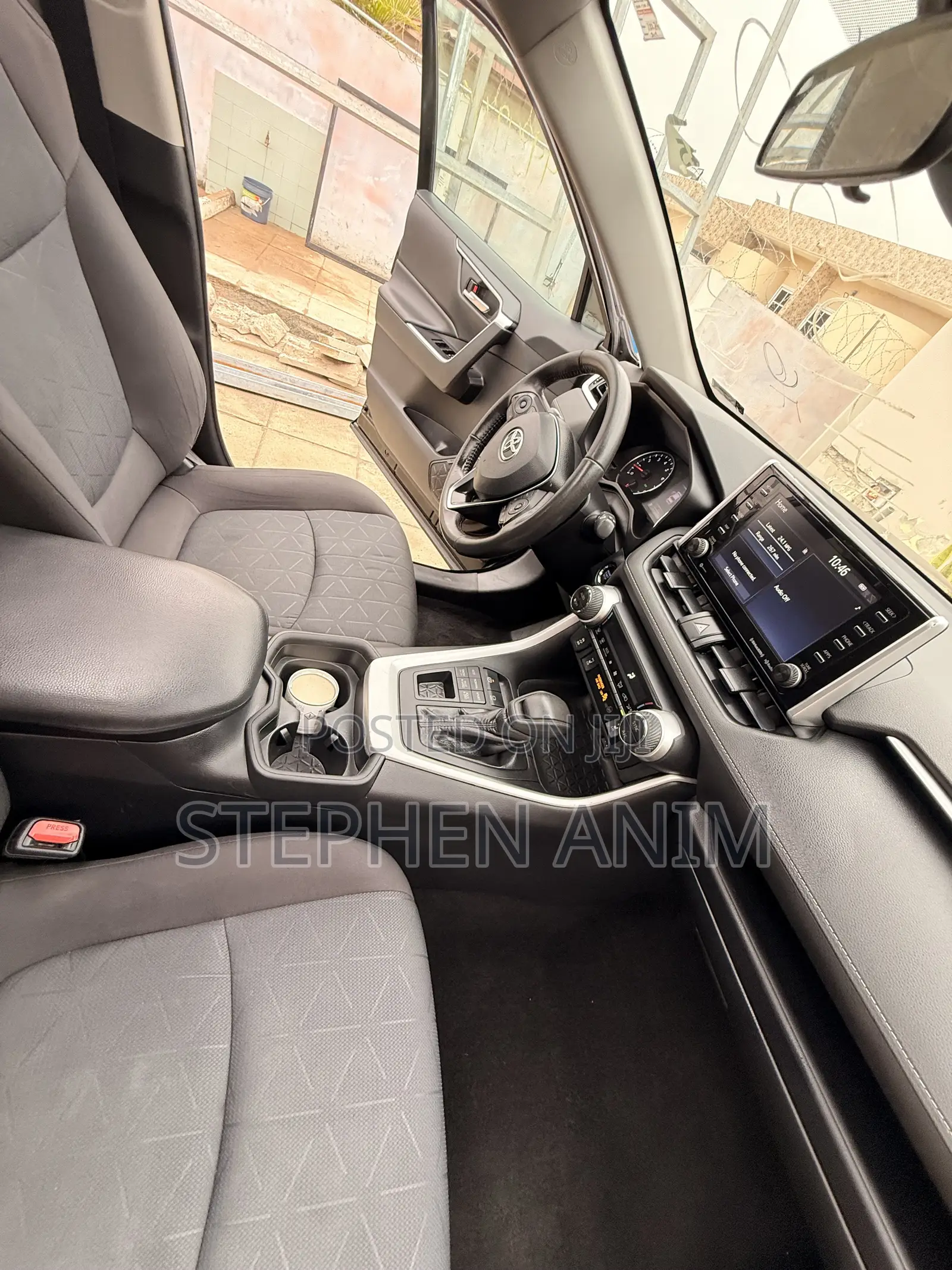 Toyota RAV4 XLE AWD 2019 Black