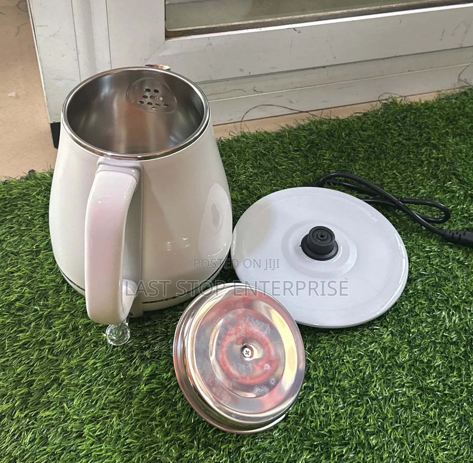Quality and Classic Electric Kettle (1.7 Litres)