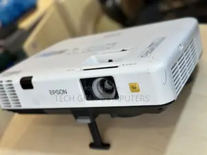 Epson PowerLite 1930, 3LCD Projector, XGA Resolution
