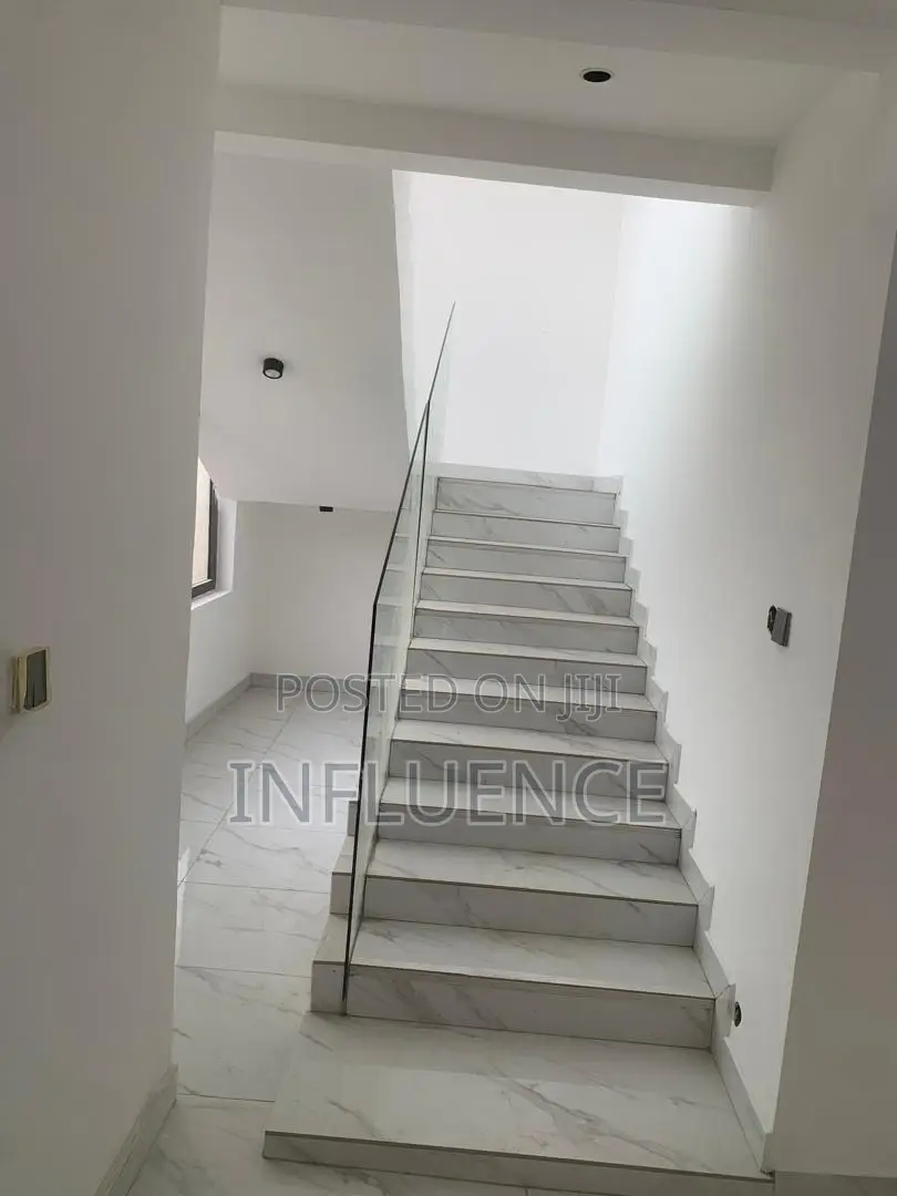 4bdrm House in East Legon for sale