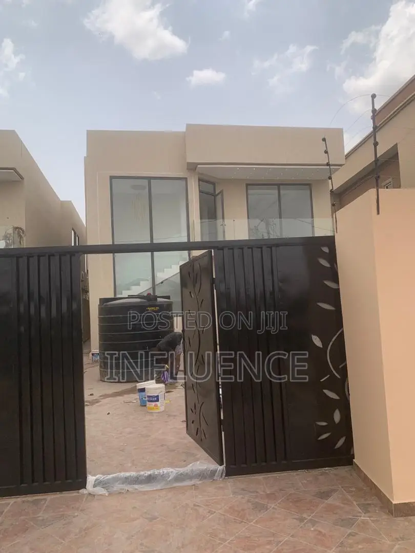 4bdrm House in East Legon for sale