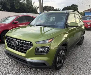 Hyundai Venue 2021 Green