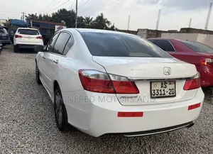 Honda Accord Sport 4dr Sedan FWD (2.4L 4cyl 2A) 2016 White