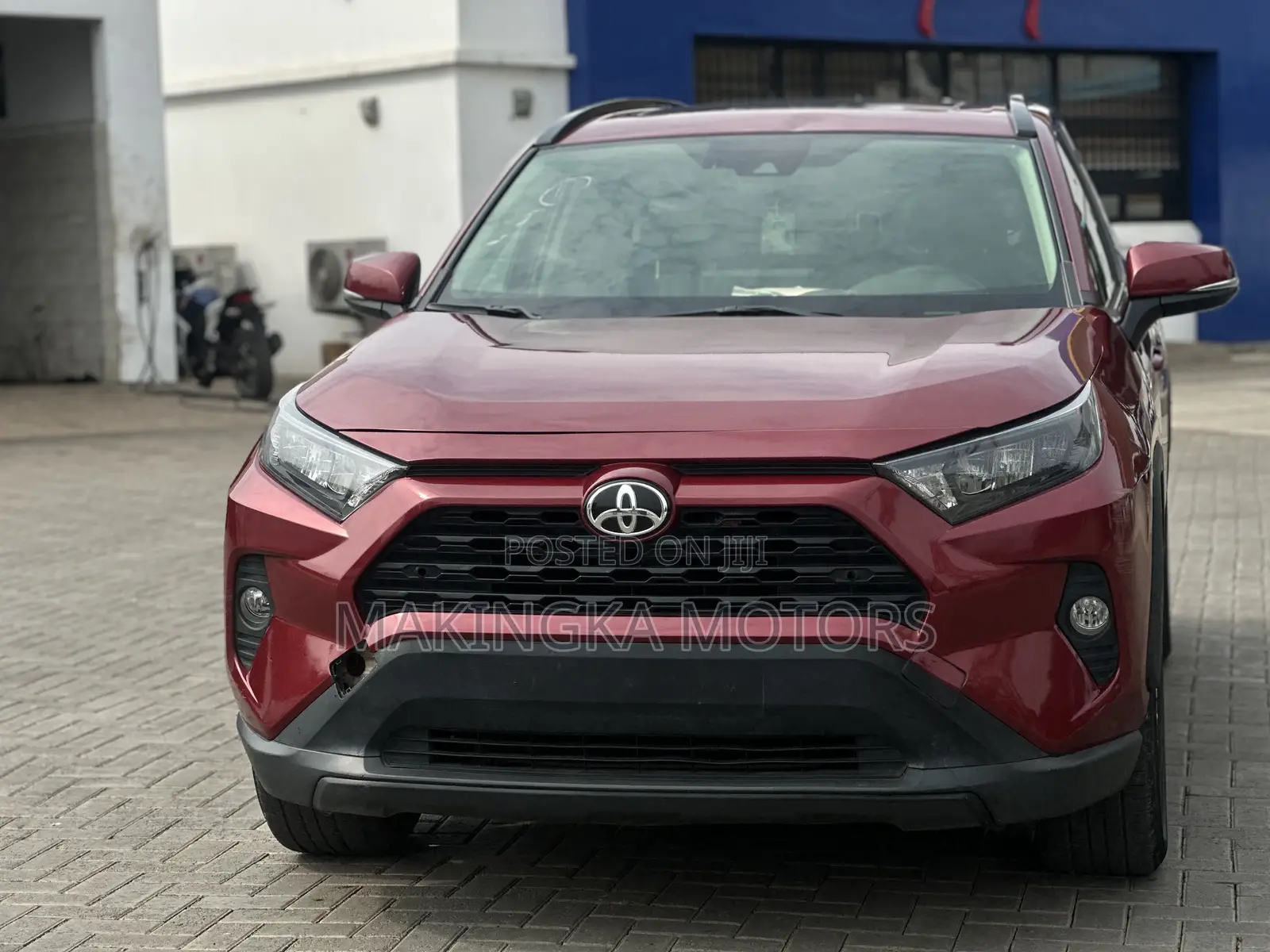 Toyota RAV4 XLE Premium AWD 2019 Red
