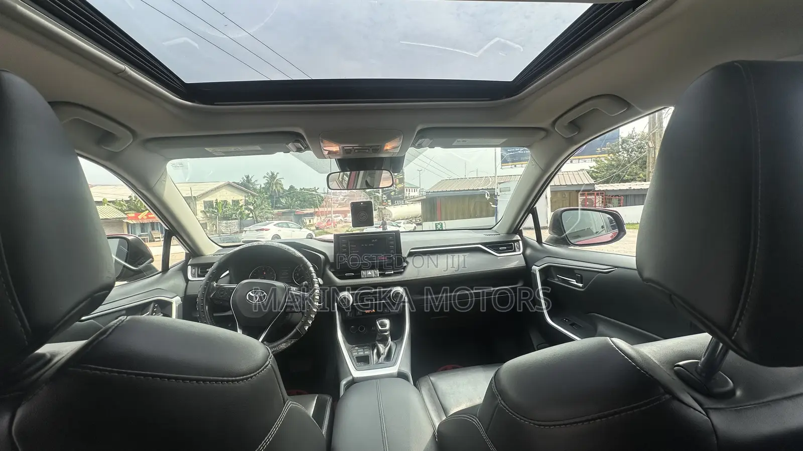 Toyota RAV4 XLE Premium AWD 2019 Red