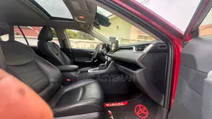 Toyota RAV4 2019 Red