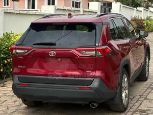Toyota RAV4 2019 Red
